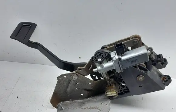 Lancia Voyager Brake pedal P68053944AE 3060113