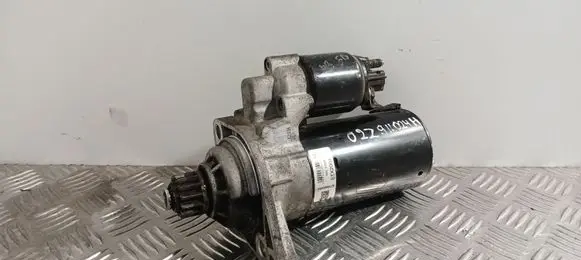 Volkswagen Golf V Starter motor 02Z911024H
