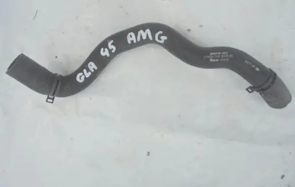Mercedes-Benz GLA W156 Engine coolant pipe/hose A1765011382