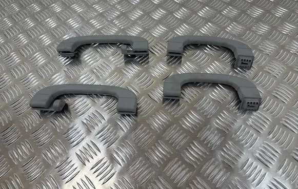 BMW 3 E90 E91 A set of handles for the ceiling 