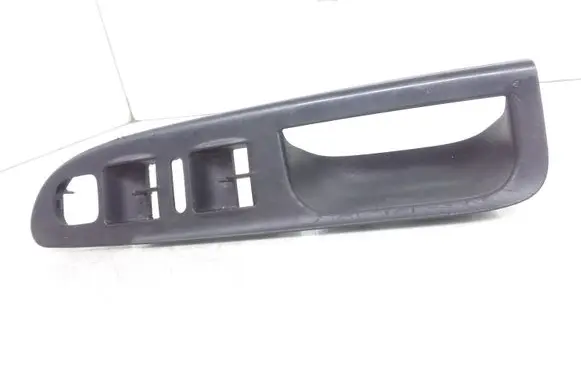 Volkswagen PASSAT B6 Front door interior handle trim 3C1867171