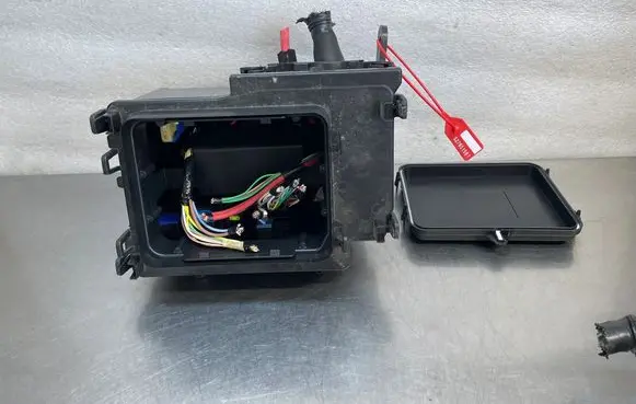 Renault Trafic III (X82) Fuse box set