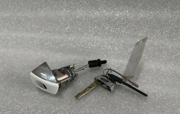 Audi A6 S6 C7 4G Front door lock (next to the handle) N0504363 4GV8837167 4GV8837