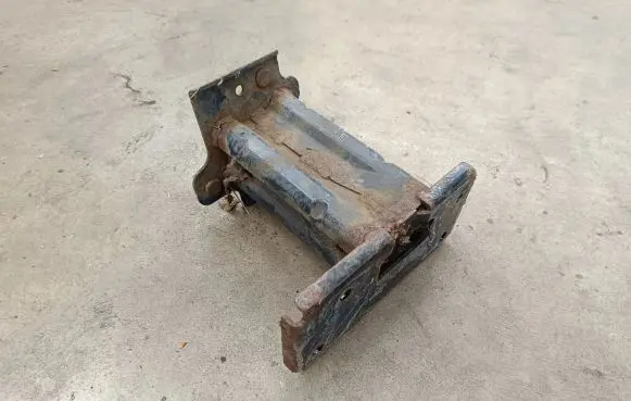 Nissan X-Trail T32 Front bumper mounting bracket 50341101 50341901