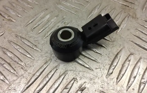 Opel Mokka X Detonation knock sensor 9632754980