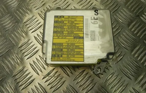 Lexus GS 300 350 430 450H Airbag control unit/module 8917030820 G2188
