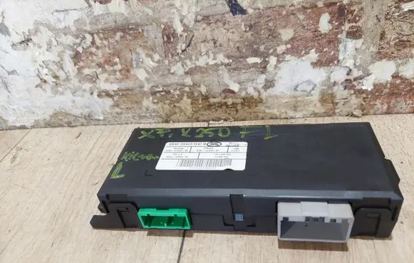 Jaguar XF X250 Trunk lid opening control unit 