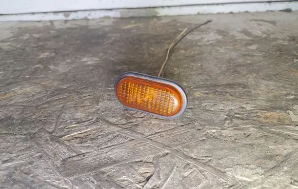 Renault Trafic II (X83) Front fender indicator light 8200194580 7700847333