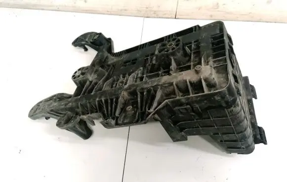 Volkswagen PASSAT B6 Battery box tray 1K0915333C