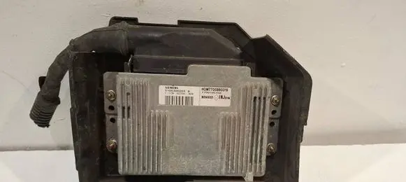 Renault Megane I Engine control unit/module 7700105156 S105300203B 7700860319