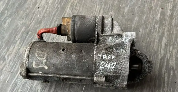 Renault Trafic II (X83) Starter motor 7700116260 8200628426 8200628419