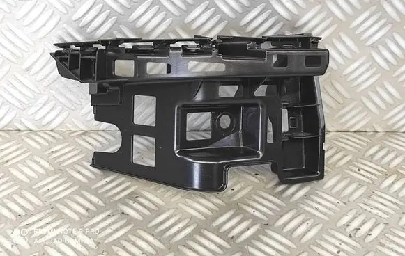 Rear bumper mounting bracket