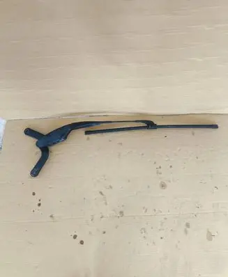 Mercedes-Benz E W211 Front wiper blade arm A2118201244