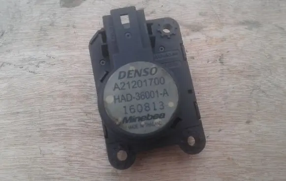 Renault Master III Air flap motor/actuator A21201700