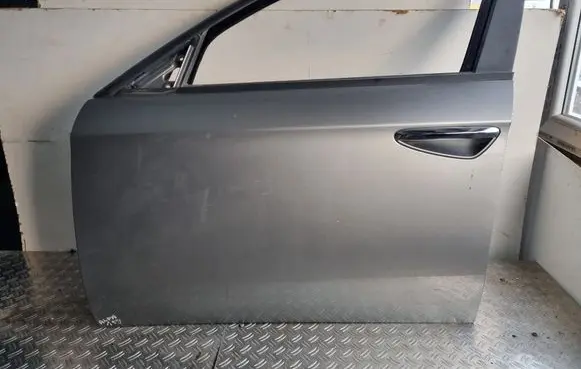 Alfa Romeo 159 Front door