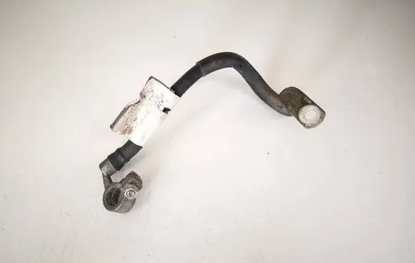 Volkswagen Touran I Positive cable (battery) 