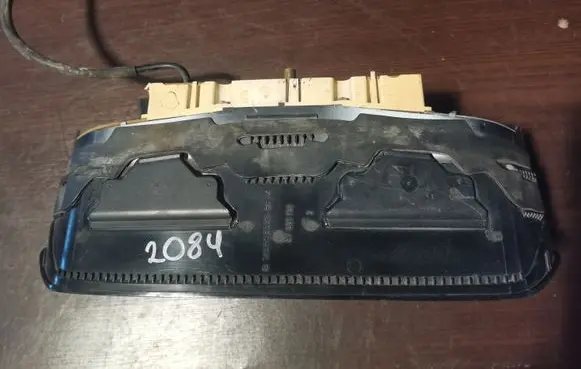 Speedometer (instrument cluster)