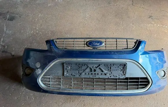 Ford Focus Front bumper 8M5117757A