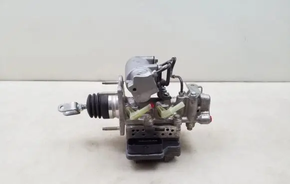 Toyota Auris E180 ABS Pump 4727047030