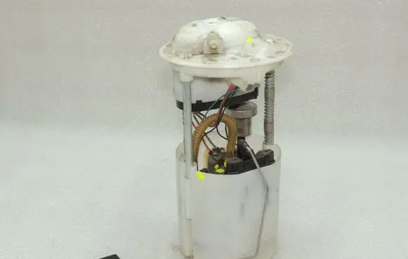 Suzuki Swift I In-tank fuel pump 1510062J01 1510063811