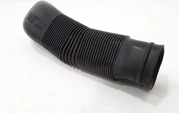 Skoda Fabia Mk1 (6Y) Air intake duct part 6Q0129618G