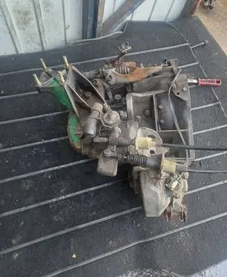 Manual 5 speed gearbox