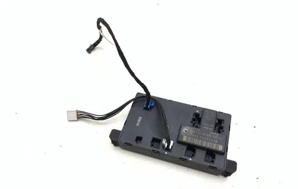 Mercedes-Benz C W203 Door control unit/module 2038201485