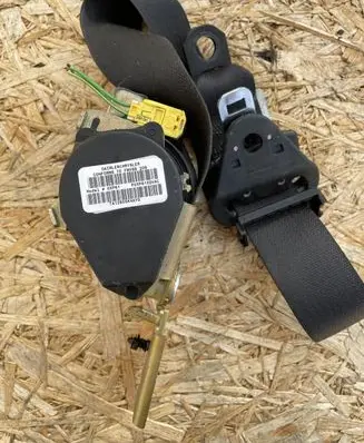 Chrysler Sebring (ST-22 - JR) Front seatbelt buckle 520006520