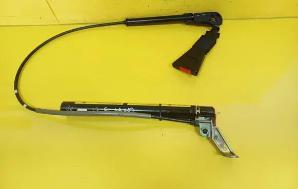 Opel Corsa B Front seatbelt buckle 90387492