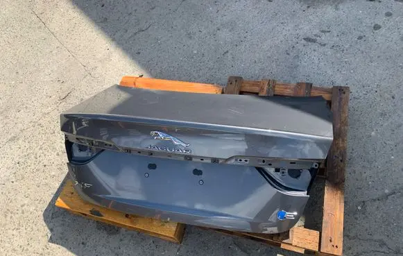 Jaguar XF X260 Tailgate/trunk/boot lid