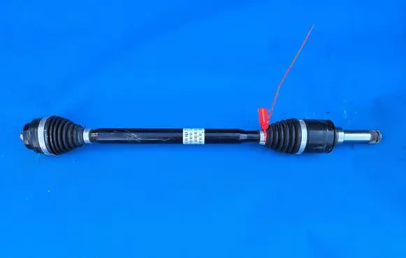 BMW 1 F40 Rear driveshaft 8679838 33208679838