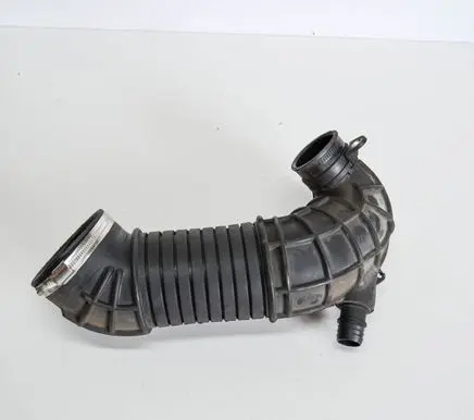 Audi A4 S4 B7 8E 8H Air intake hose/pipe 8E0129615J