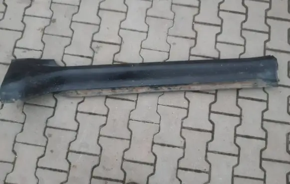 Mitsubishi Pajero Sill/side skirt trim 