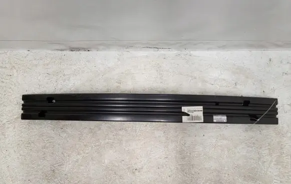Nissan Leaf II (ZE1) Rear bumper support beam 