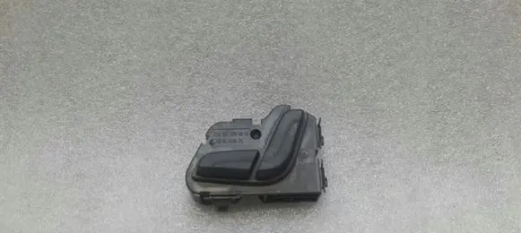 Mercedes-Benz C W204 Seat control switch A2048709010