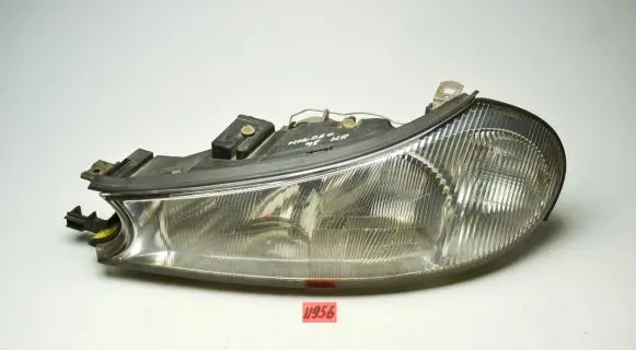 Ford Mondeo MK II Headlight/headlamp 0301098207