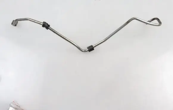 Volkswagen PASSAT B6 Turbo turbocharger oiling pipe/hose 03L145771B