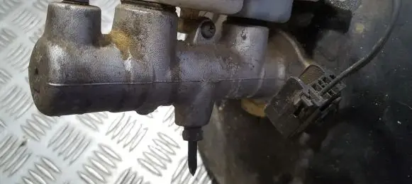 Master brake cylinder