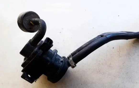 Volvo S40, V40 Turbo solenoid valve 7700103403