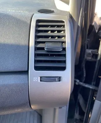 Toyota Prius (NHW20) Dashboard side air vent grill/cover trim