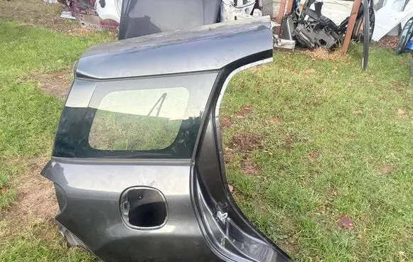 Fiat 500L Rear quarter panel 