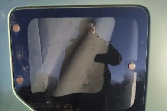 Honda Element Rear door window glass