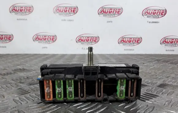 Peugeot 807 Fuse module