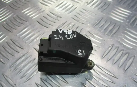 Volvo V70 Central body control module 75822