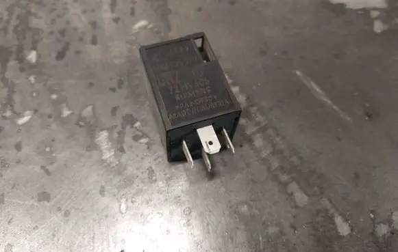 Volkswagen Transporter - Caravelle T4 Other relay 1H0955529 174