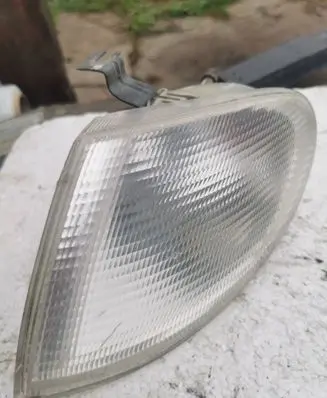Ford Galaxy Front indicator light