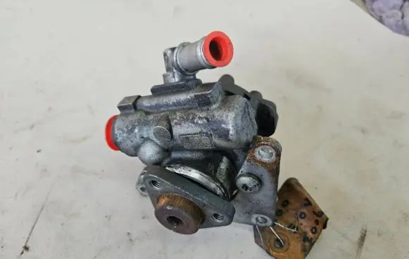 BMW 5 E60 E61 Power steering pump 7693974119 FLS91200