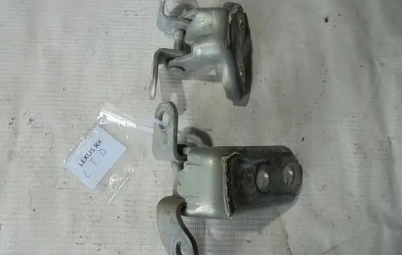 Rear door hinge set