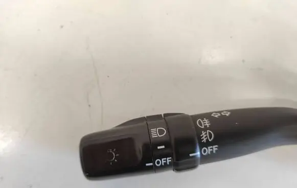 Toyota Avensis T250 Indicator stalk 173650