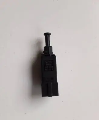Volkswagen Golf IV Brake pedal sensor switch